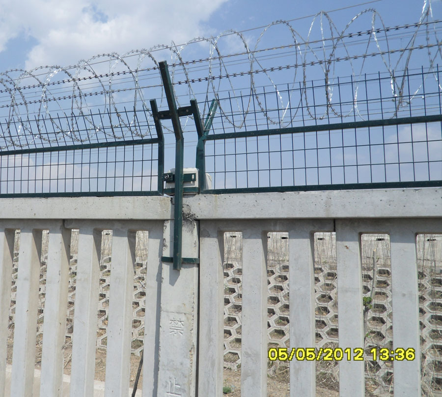 铁路防护栅栏用刀刺滚笼图片2